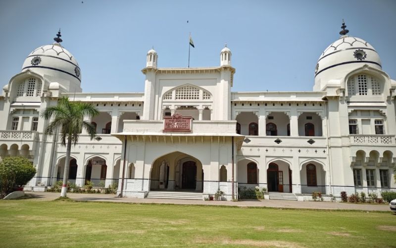 king edward medical university lahore