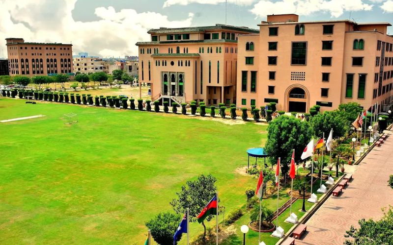 university of management & technology lahore