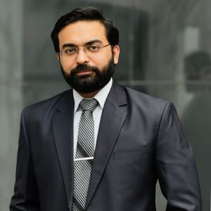 best eye specialists in lahore