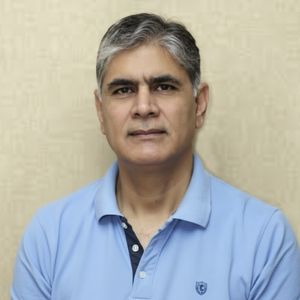 Best Eye Specialists in Lahore