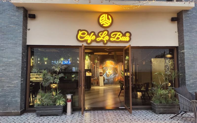 cafe la bua, gujranwala