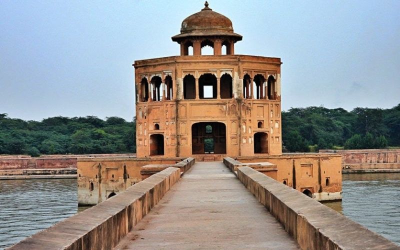 hiran minar