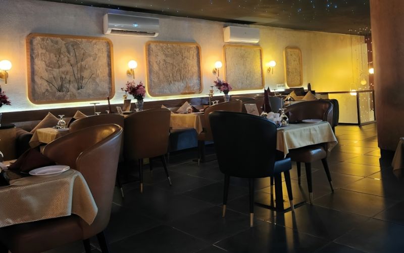 El Momento Islamabad