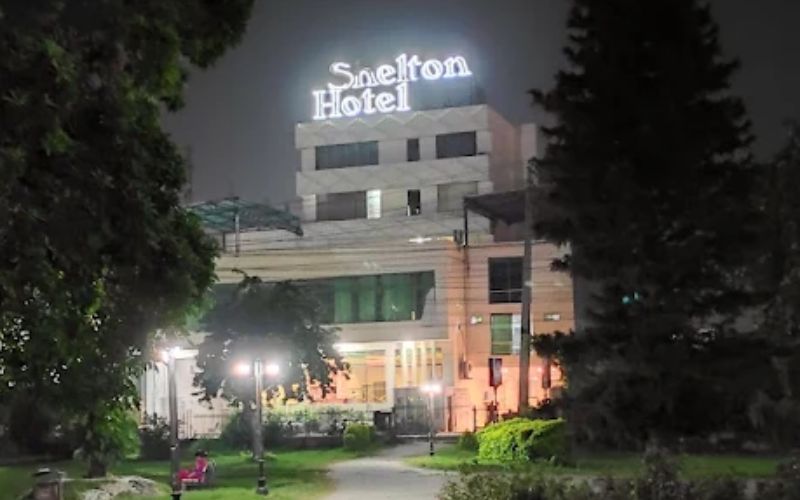 Shelton Hotel