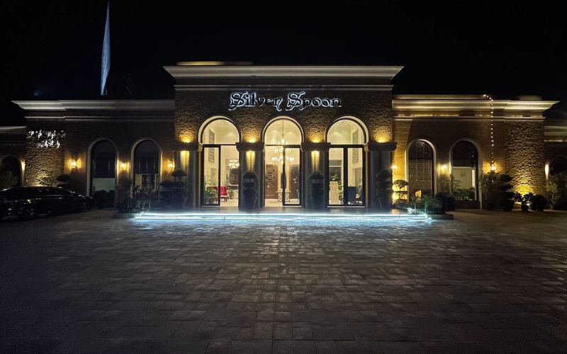 Silver Spoon Marquee