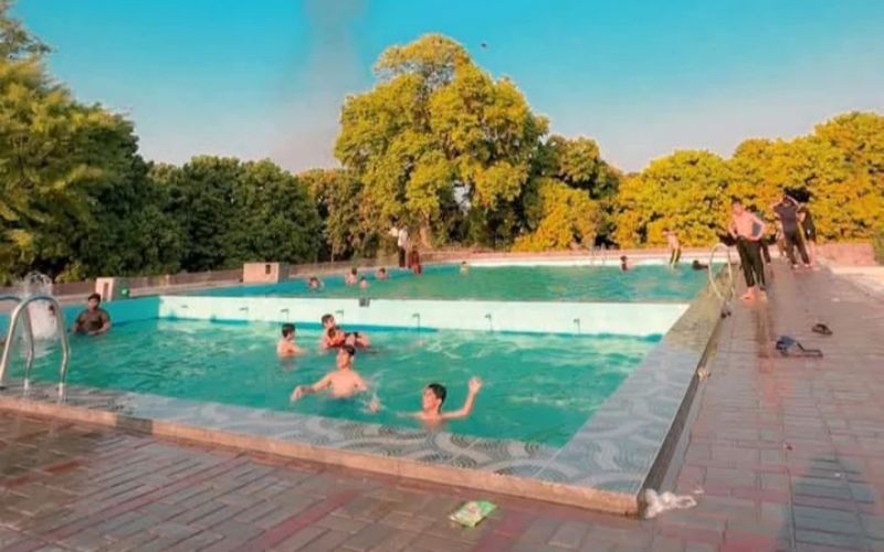 Aqua Ravi Swimming Pool
